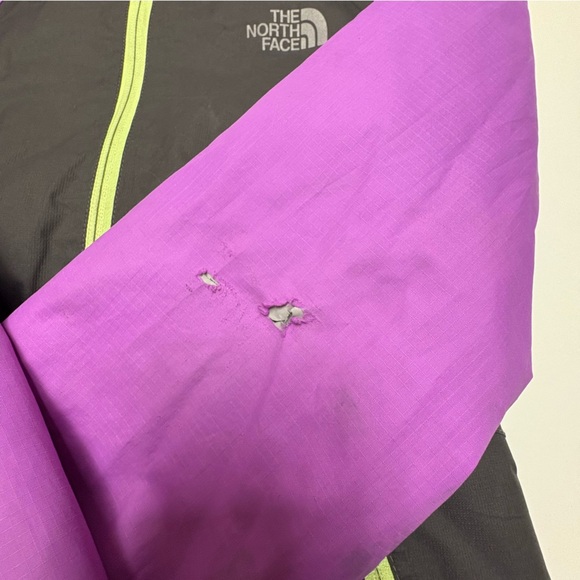 The North Face Girls Small 7-8 DryVent Hooded Windbreaker Jacket Purple Grey - Picture 3 of 7